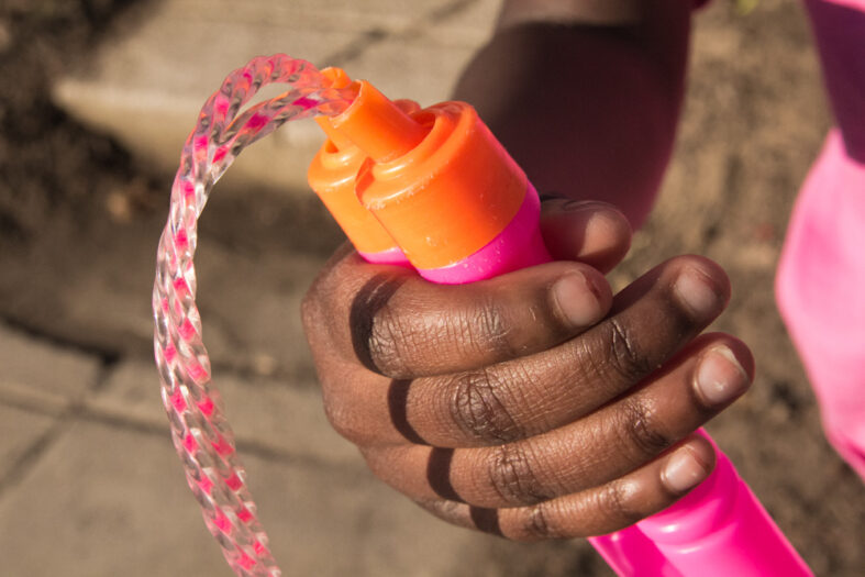 pige med sjippetov træning hiit