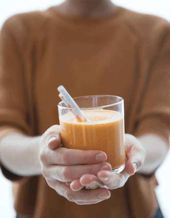Sund gulerodskage på glas