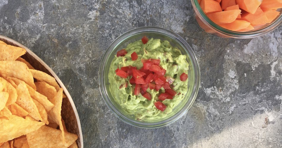 guacamole med tomat og jalapenos